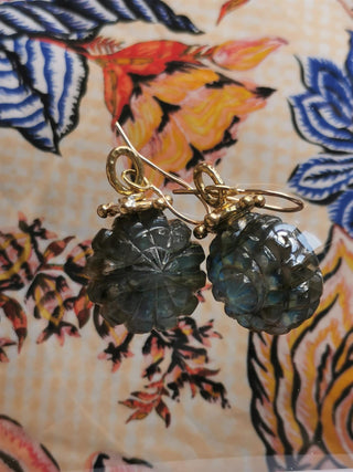 ULLA JOHNSON JEWELLERY - Shell Trochus Earring - Labradorite