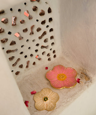 DOING GOODS - Faye Flower Plate White Medium