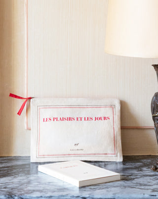 GALLIMARD - The Kit - Les Plaisirs et les Jours