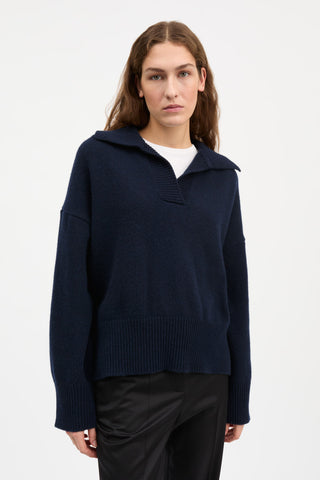 SKALL - Dean V-Neck Jumper - Navy