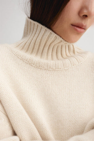 ALMADA LABEL - Pre-Order Nola Turtleneck Sweater - Vanilla