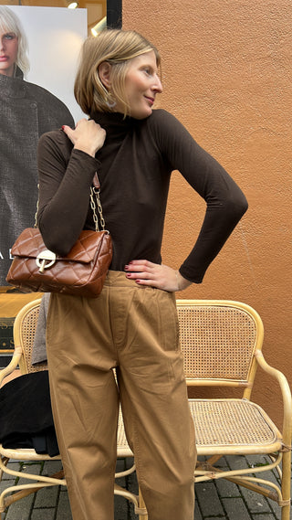 AIAYU - Gentle Turtleneck - Dark Brown