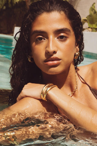 CAMILLA PIHL - The Curved Bangle