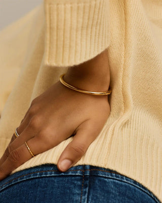 MISSOMA - Classic Round Hinged Bangle - Gold