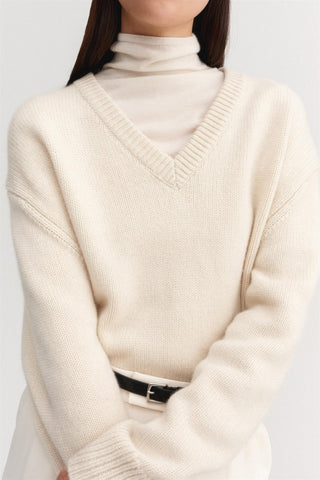 ALMADA LABEL - Pre-Order Yara V-Neck Sweater - Vanilla
