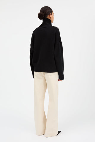 SKALL - PRE-ORDER Silene T-Neck - Black
