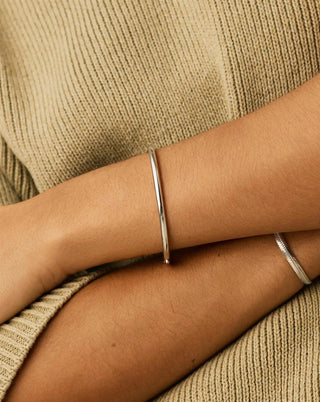 MISSOMA - Classic Round Hinged Bangle - Silver