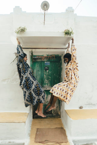 OSHADI - Hammock Dress - Movement