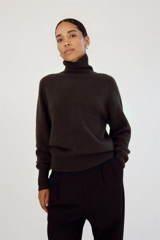 ALMADA LABEL - Gigi Turtleneck Sweater - Chocolate