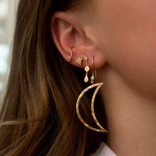 STINE A - Wavy Ear Cuff Gold W/Stone