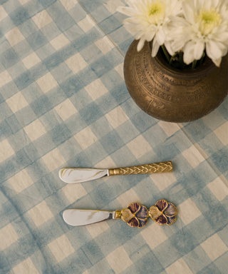 DOING GOODS - Valery Violet Butterknife