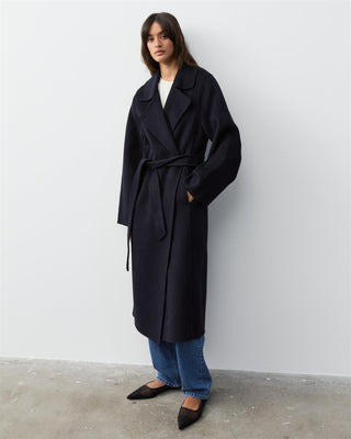 THE CURATED - The Tailored Coat - Dark Navy