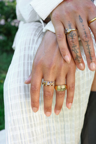 All The Luck in the World - Ring Oval Stones W/Diamond - Brown