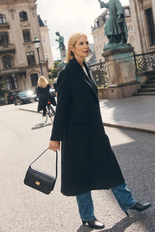 THE CURATED - The New York Coat - Dark Navy