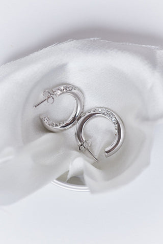 Englund1917 - Twisted Diamond Hoops - Silver
