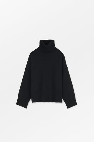 SKALL - PRE-ORDER Silene T-Neck - Black