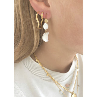 STINE A - MIDNIGHT MOON & BAROQUE PEARL EARRING - GOLD